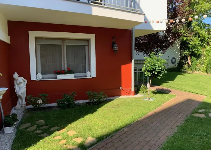 게스트하우스 Lillybeth Garden 3*