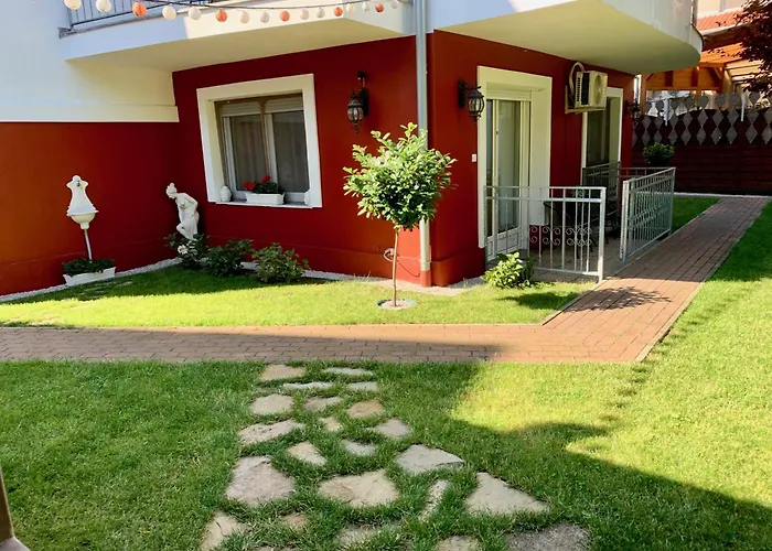 Lillybeth Garden 게스트하우스 3*